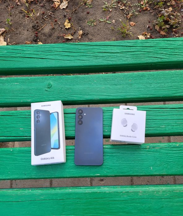 Samsung A16 ( 256 ГБ + наушники новые)