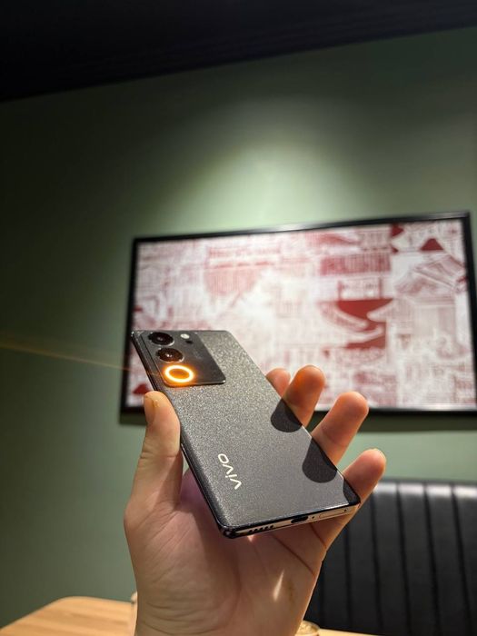 VIVO V 29 на 256гб памяти