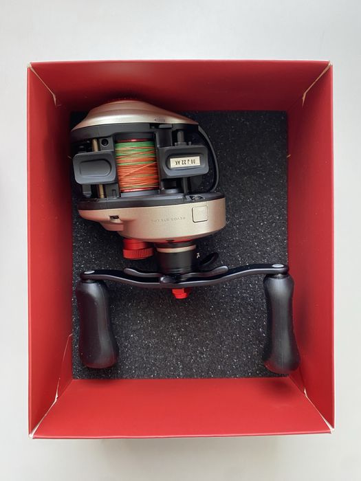 Бейткастинг макара Abu Garcia Revo 5 STX LP-L