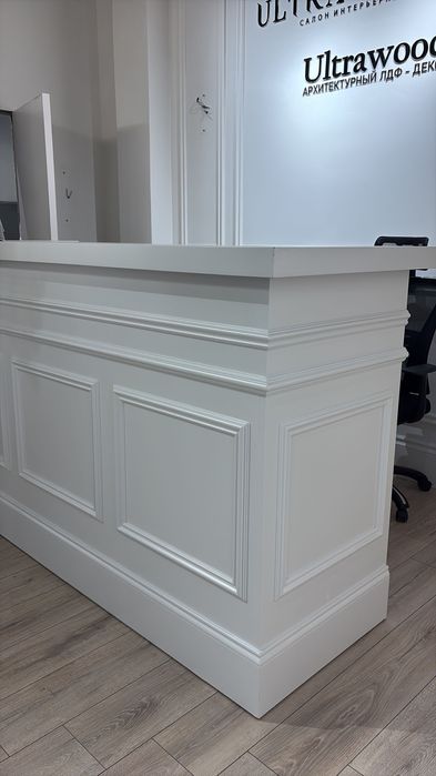 Ресепшен из МДФ, белый с подсветкой