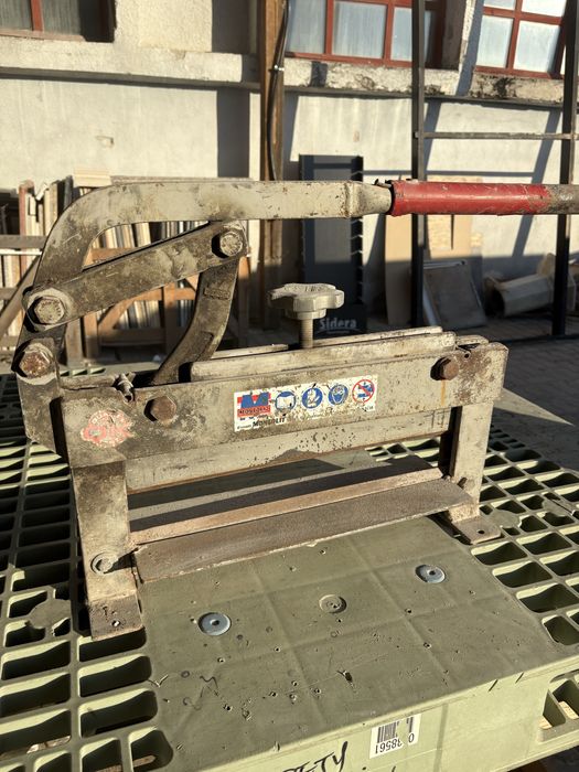 Ghilotina pt scapițat piatra sau pavaj