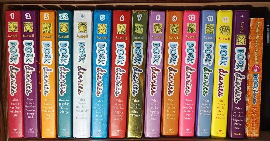 DORK DIARIES 15 books in English. Дневник НИККИ 15 книги На Английском