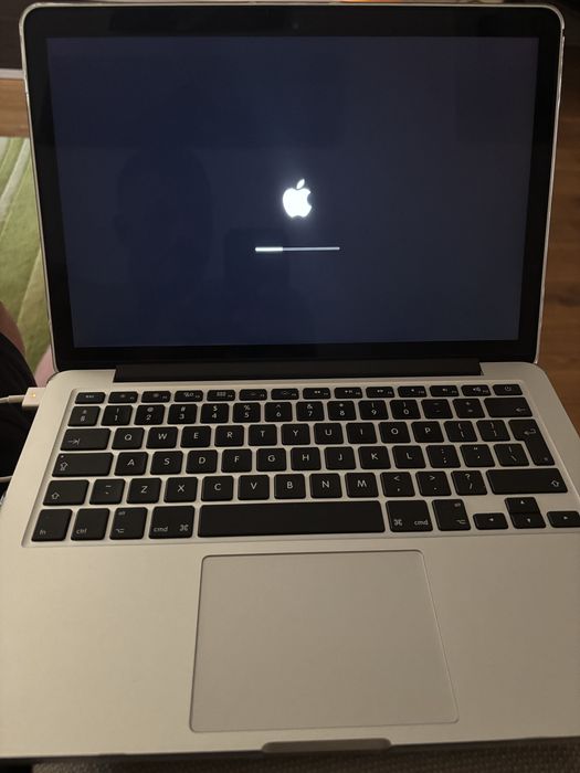 Vand MacBook Pro Retina 13 inch (Early 2015)