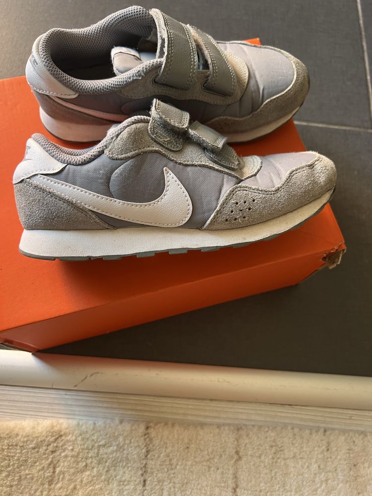 Маратонки Nike за момче