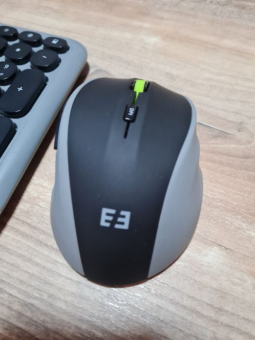 Combo tastatura si mouse ergonomic wireless, 2.4G,QWERTZ, Negociabil