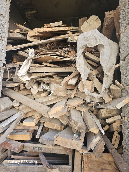 Утин сотилади бир мошин чикади