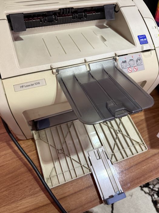 HP 1018 принтер в идеальном состоянии