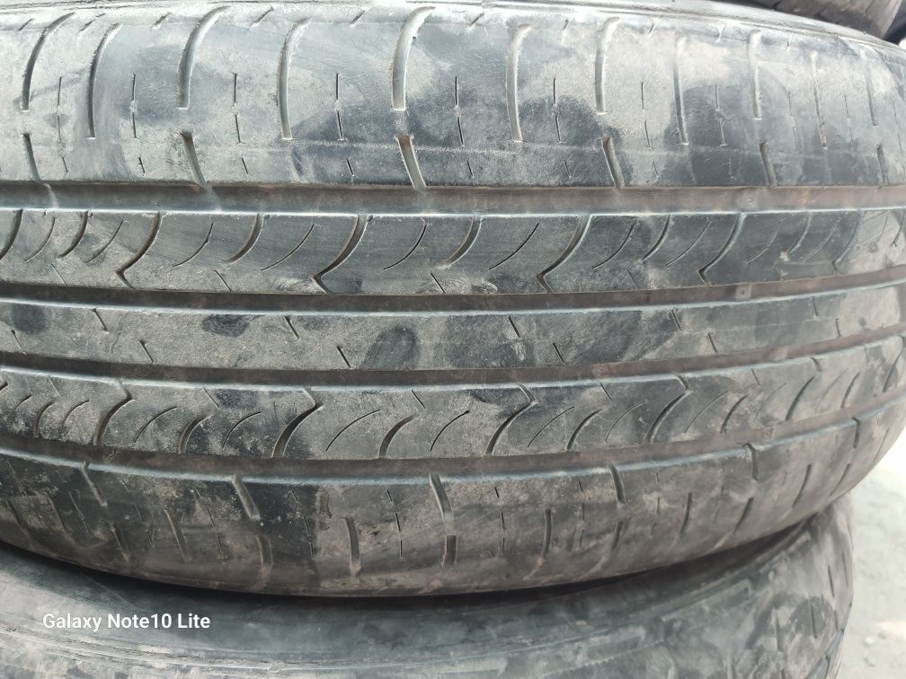 Шина 225/60R18 4 sht