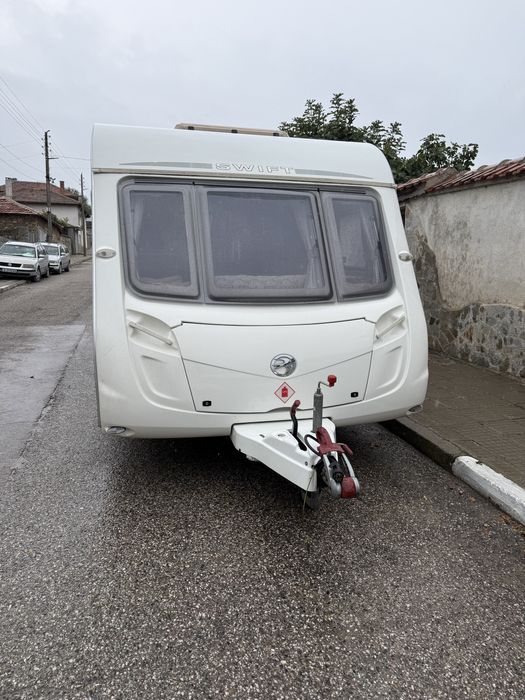 Каравана Swift Charisma 230