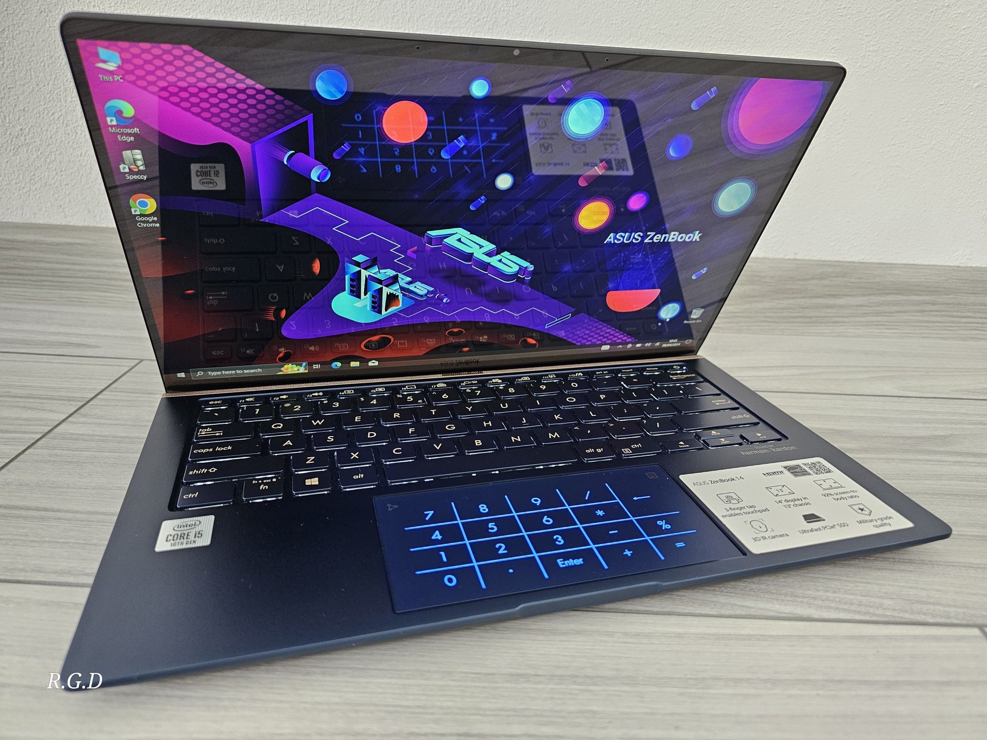 Asus Zenbook 14, Touch screen, a 10-a gen.