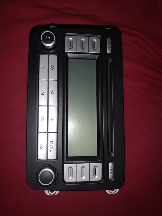 Radio CD Volkswagen RCD 300 – cu cod