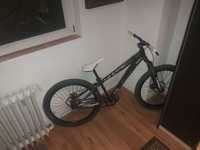 Bicicleta distractiva dirt /freeride 26" (cadru aluminiu 12Kg)