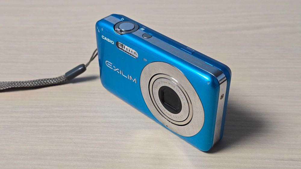 Casio Exilim EX-Z800 , 14 mp