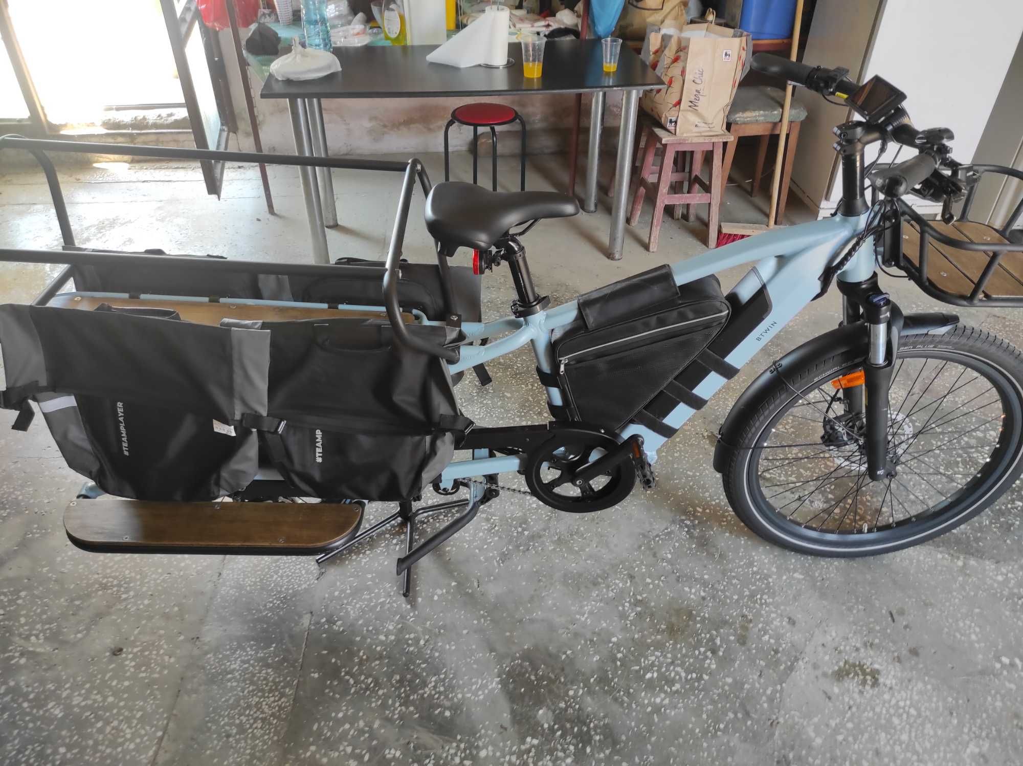 Bicicleta electrica longtail cargo bike