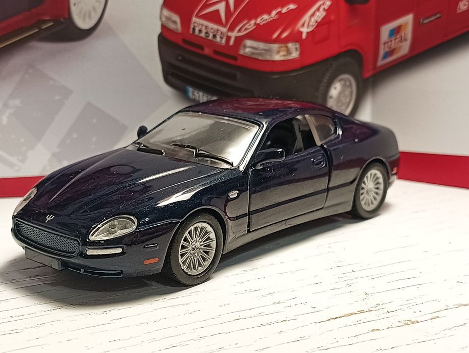 Умалени модели от Миниколички.бг в FB