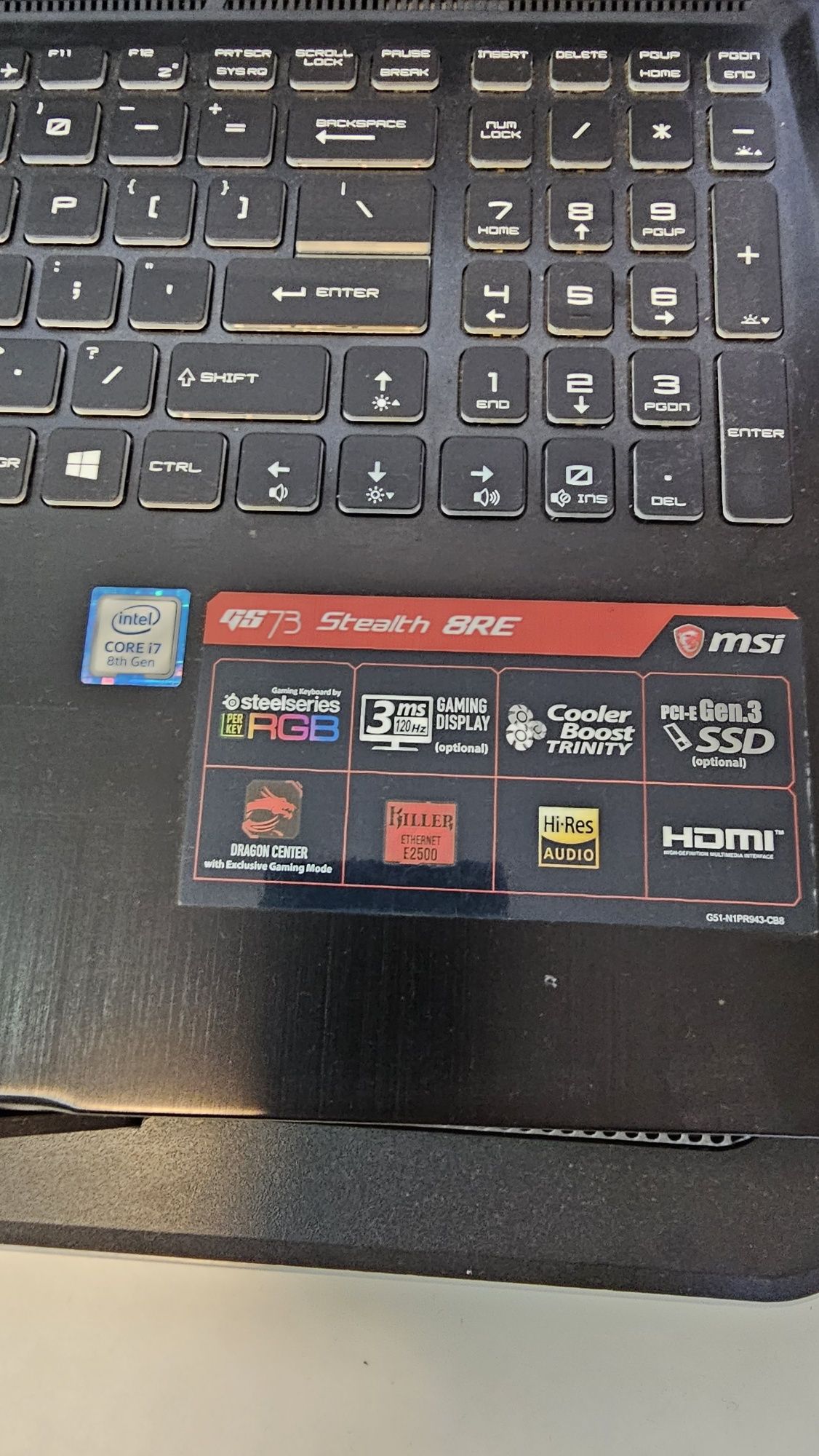 Laptop Gaming MSI GS73 Stealth 8RE cu procesor Intel® Core™ i7-8750H