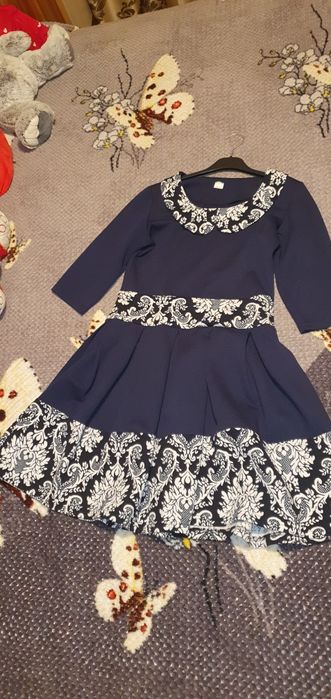 Vând rochie elegantă