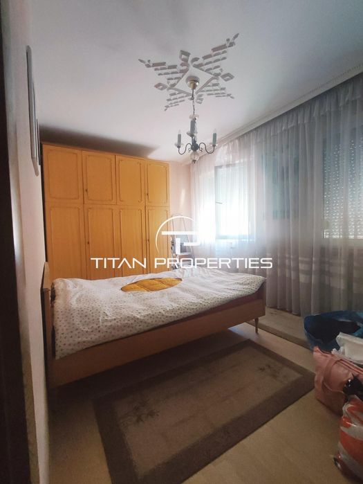 Тристаен апартамент за продажба в жк. Тракия