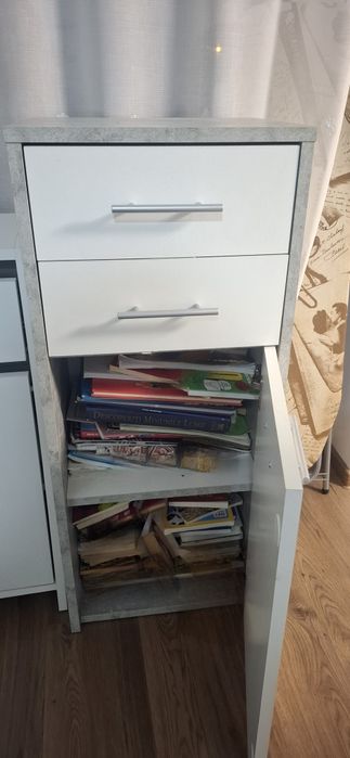 Dulap cu sertar si usi