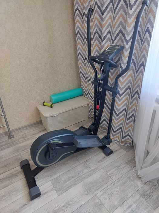 Эллиптический тренажёр для дома