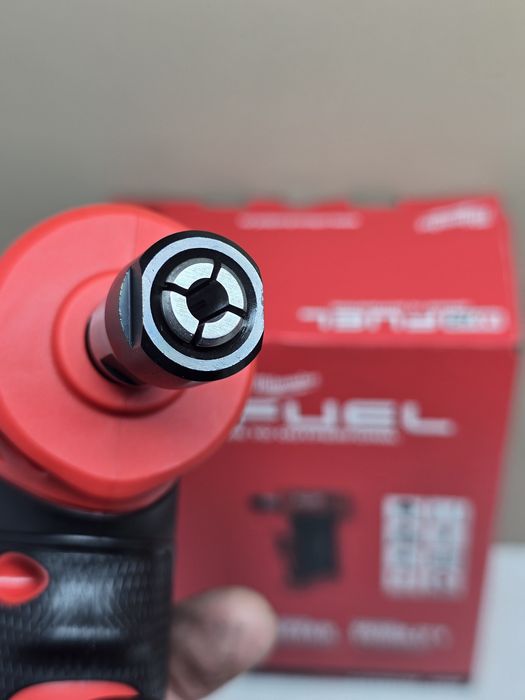 Акумулаторен шлайф Milwaukee M12 FDGA-0