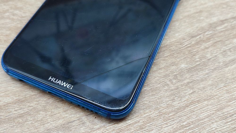Huawei P20 Lite 64GB Aurora Blue Usor fisurat 199 Lei