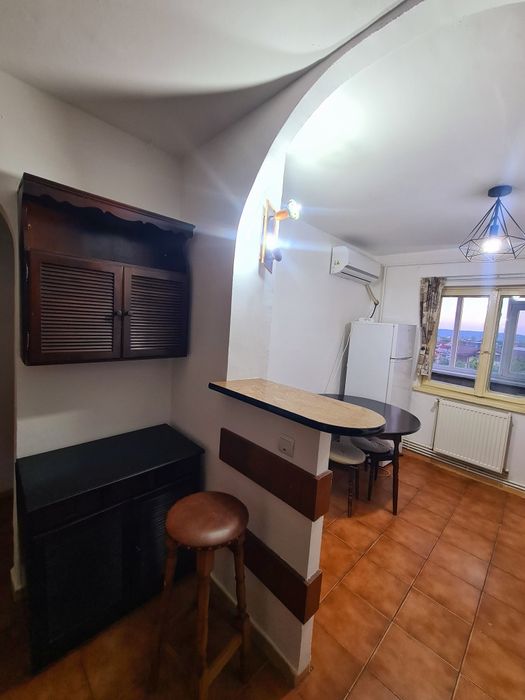 Închiriez apartament 2 camere zona "Ciupercă", Craiova