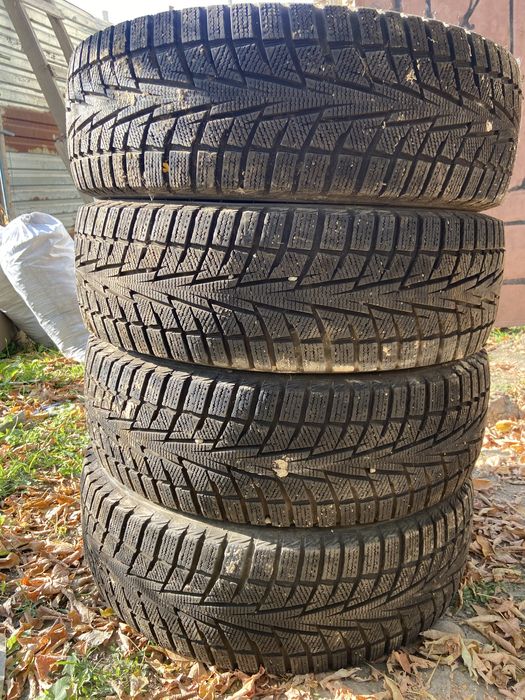 Комплект зимние шины 235/70/16 235/70R16.