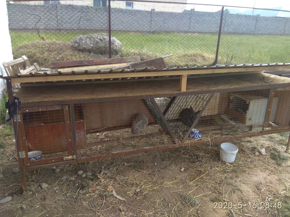 Клетка для кроликов. Полностью металлическая.