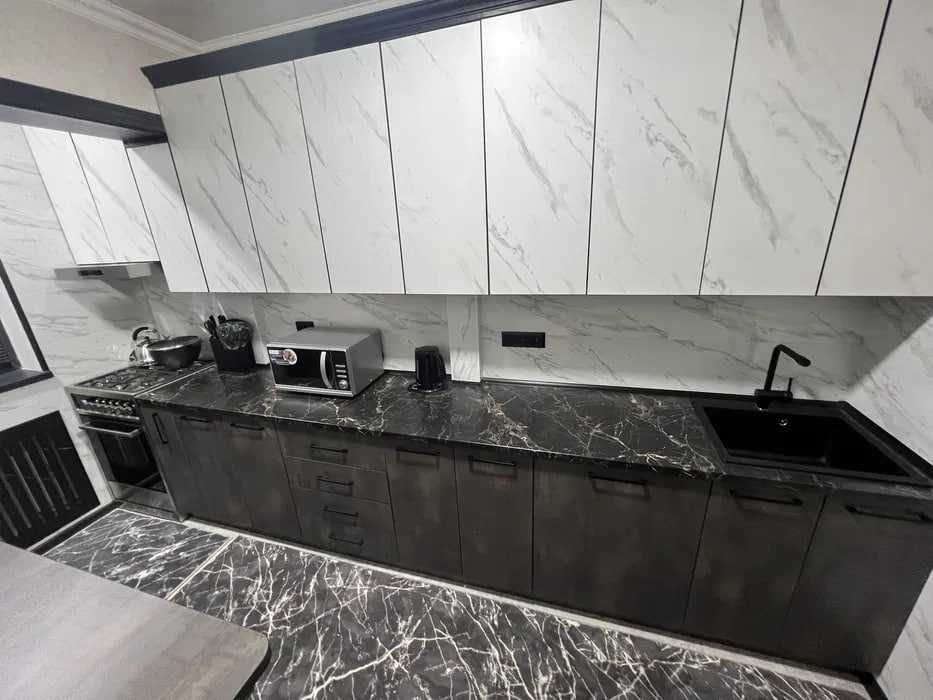 Сдаётся срочно 2- комнатная квартира ул. Бобур 208*