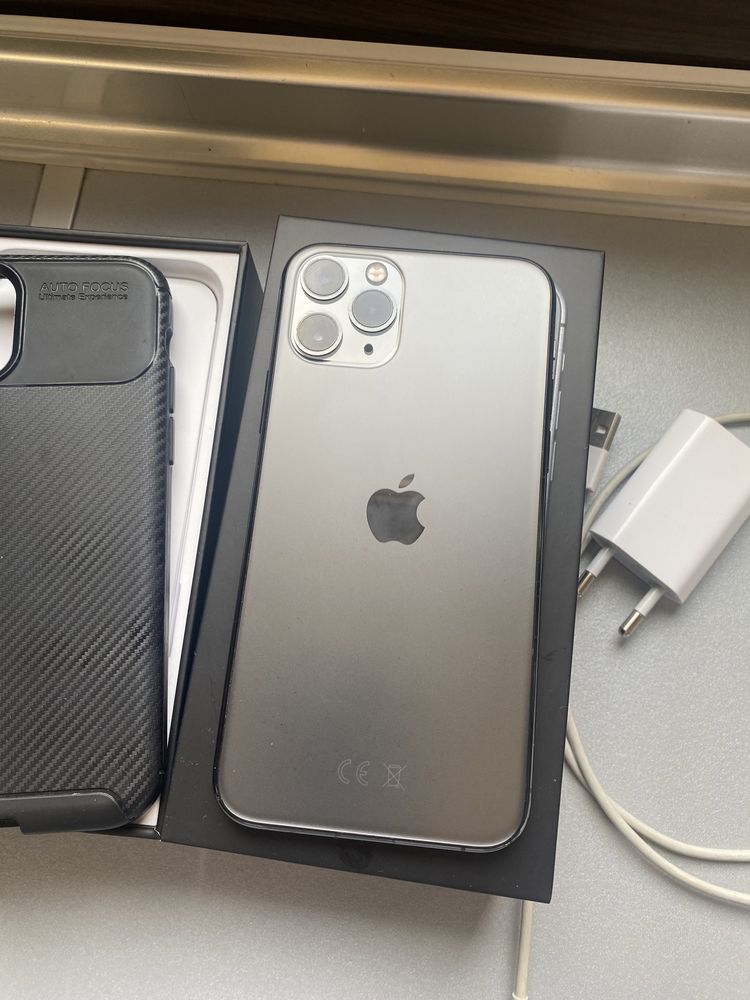 Много запазен Iphone 11prо