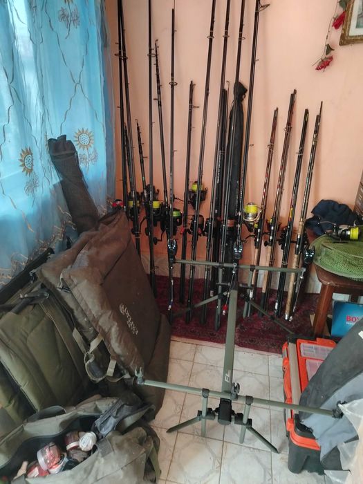 Vând scule de pescuit