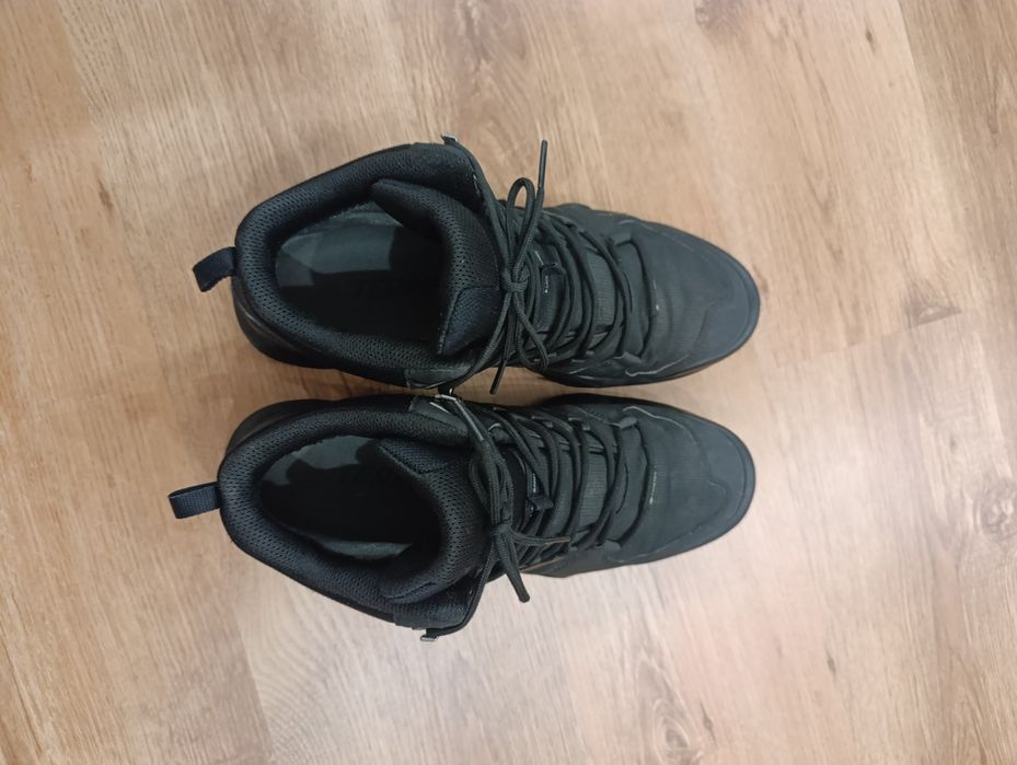 Adidas terex gore tex