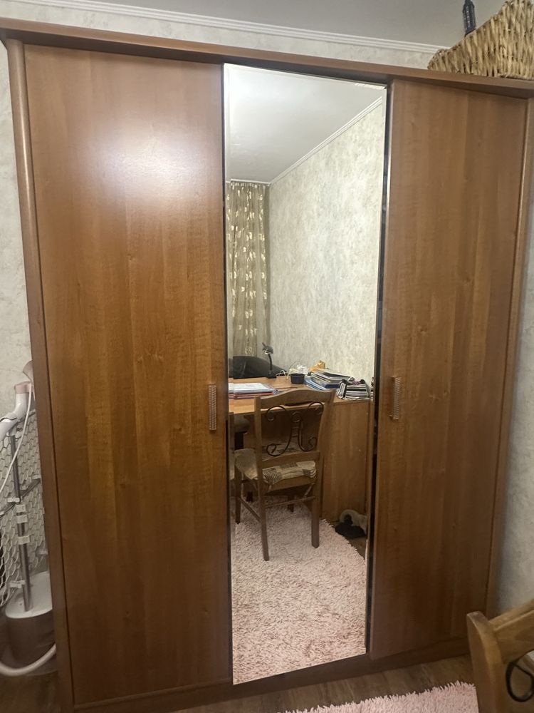 Продам шкаф в отличном состоянии,самовывоз
