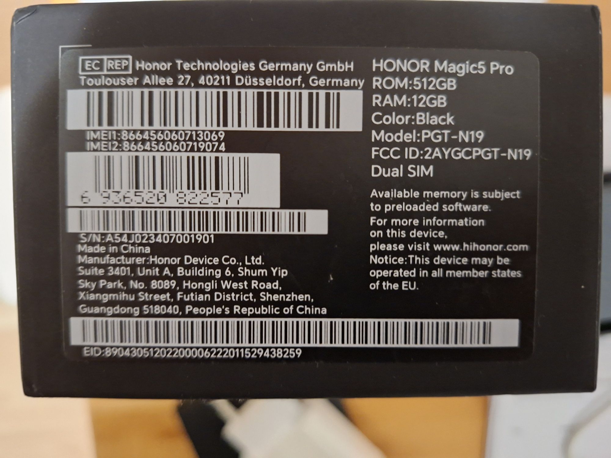 HONOR Magic 5 PRO în stare excelentă, full box și accesorii