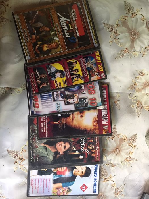 DVD , CD диски фильмы мульфильмы музыка