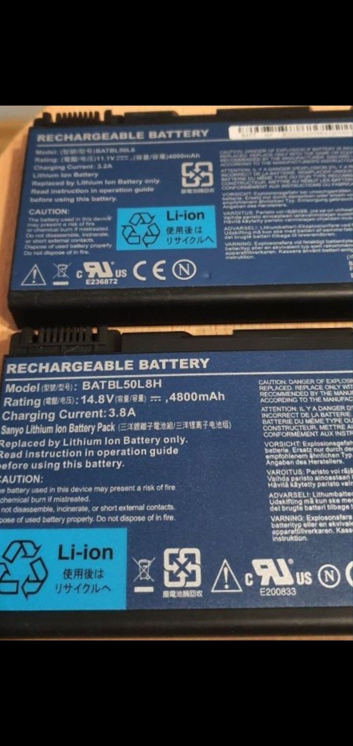 Vând baterii laptop