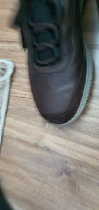 Vând sneakers maro, marca Lloyd