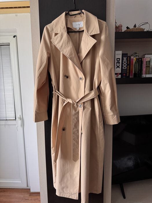Trench-pardesiu de toamna
