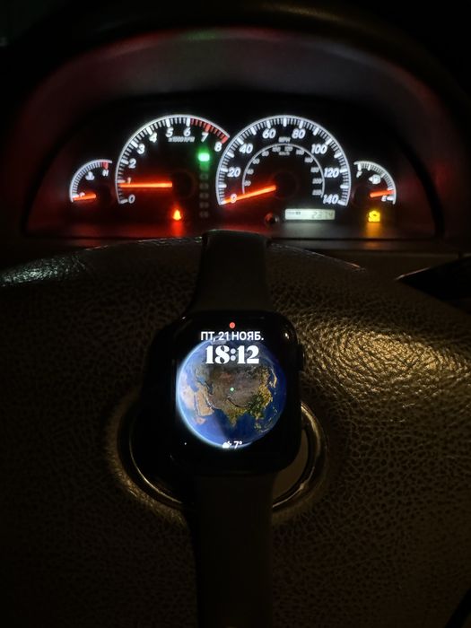 эпл вотч 9 45мм. царапин нет. в комплекте з/у.