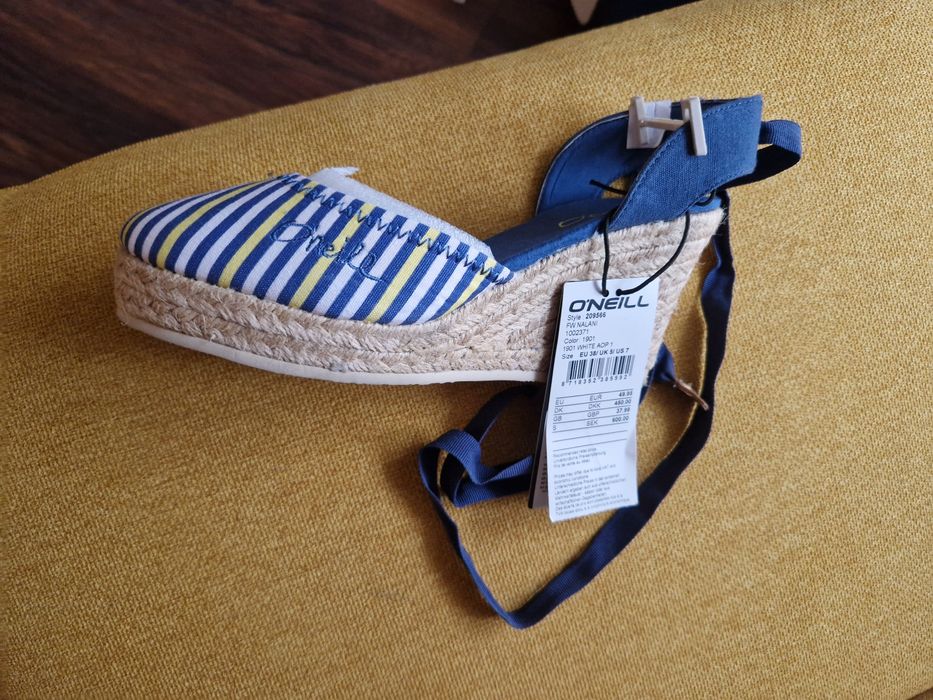Чисто нови бувки O'Neil