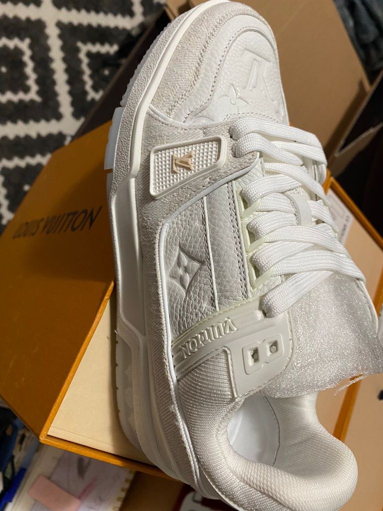 Louis Vuitton Premium