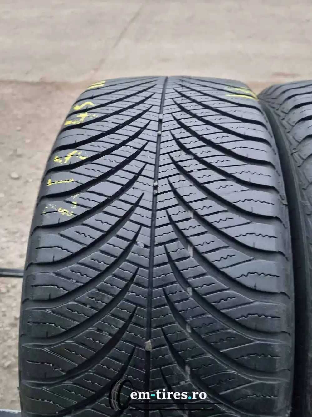 SET 2 Anvelope All Season 215/45 R16 GOODYEAR Vector 4Seasons