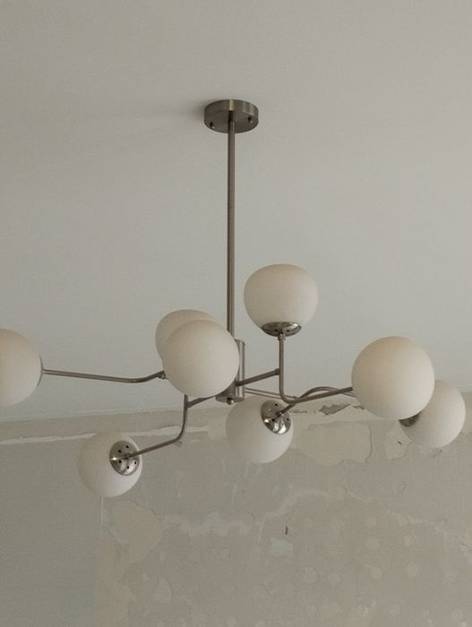 Люстра в зал , кухня, спальня,