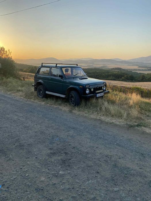 Продавам Лада Нива, перфектна!