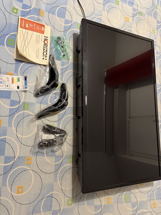 Televizor smart Horizon (80cm/full HD)