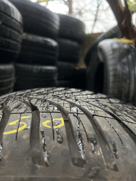 255 40 21 Goodyear Vector 4 Season / Vulcanizare Non Stop