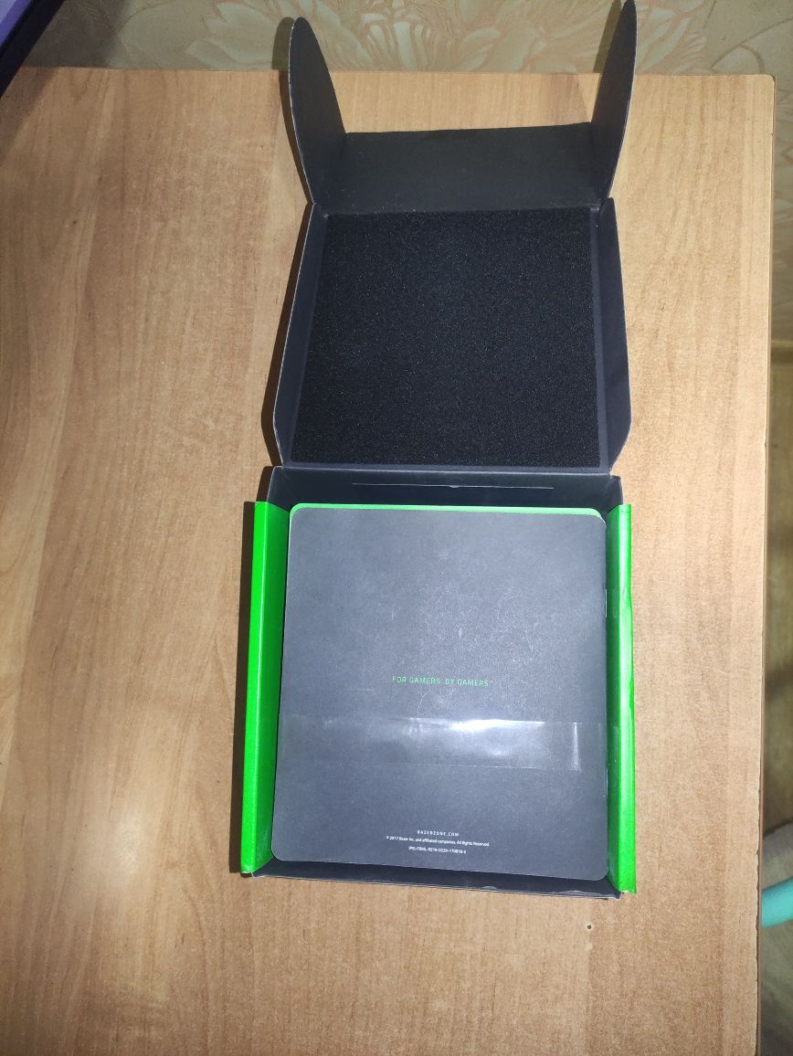 Микрофон Razer seiren x