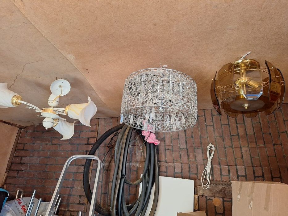 Продам люстры в хорошем состоянии