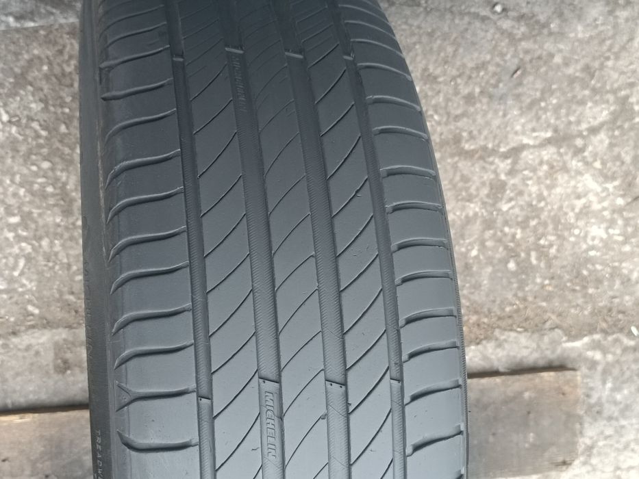215/60/16 Michelin